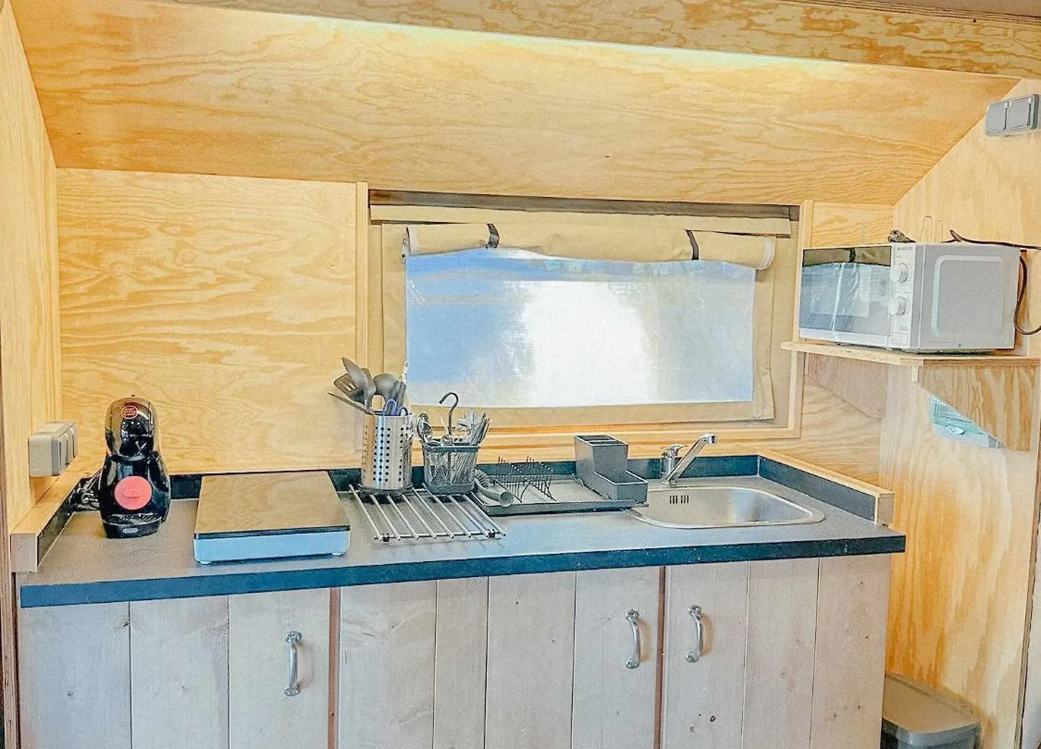 Camping Miramar Playa - Tienda Familiar 토르뎀바라 캠프장